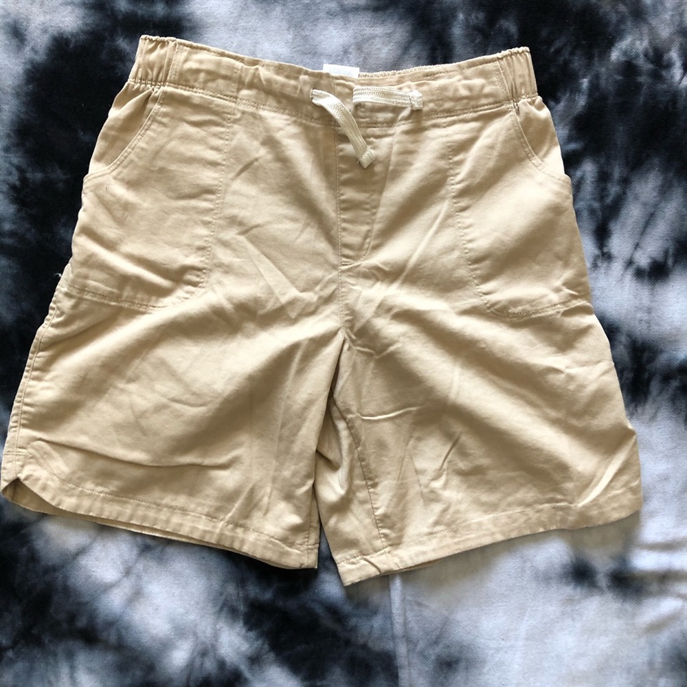 NWOT Girls Khaki Shorts (2/2)